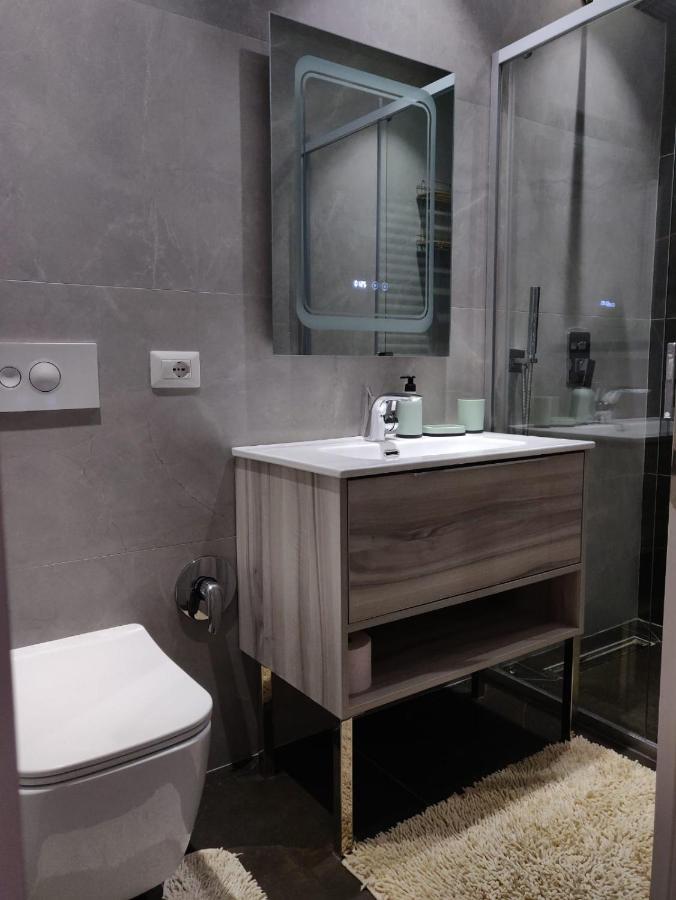 E&A Apartments Guesthouse Durrës Esterno foto